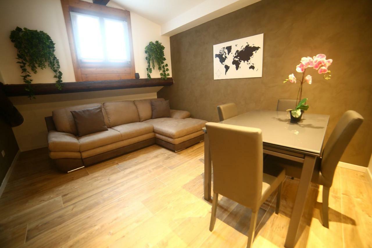 Garibaldi Fifty Attic Near Duomo Apartment มิลาน ภายนอก รูปภาพ